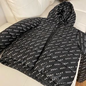 DKNY coat / Manteau DKNY